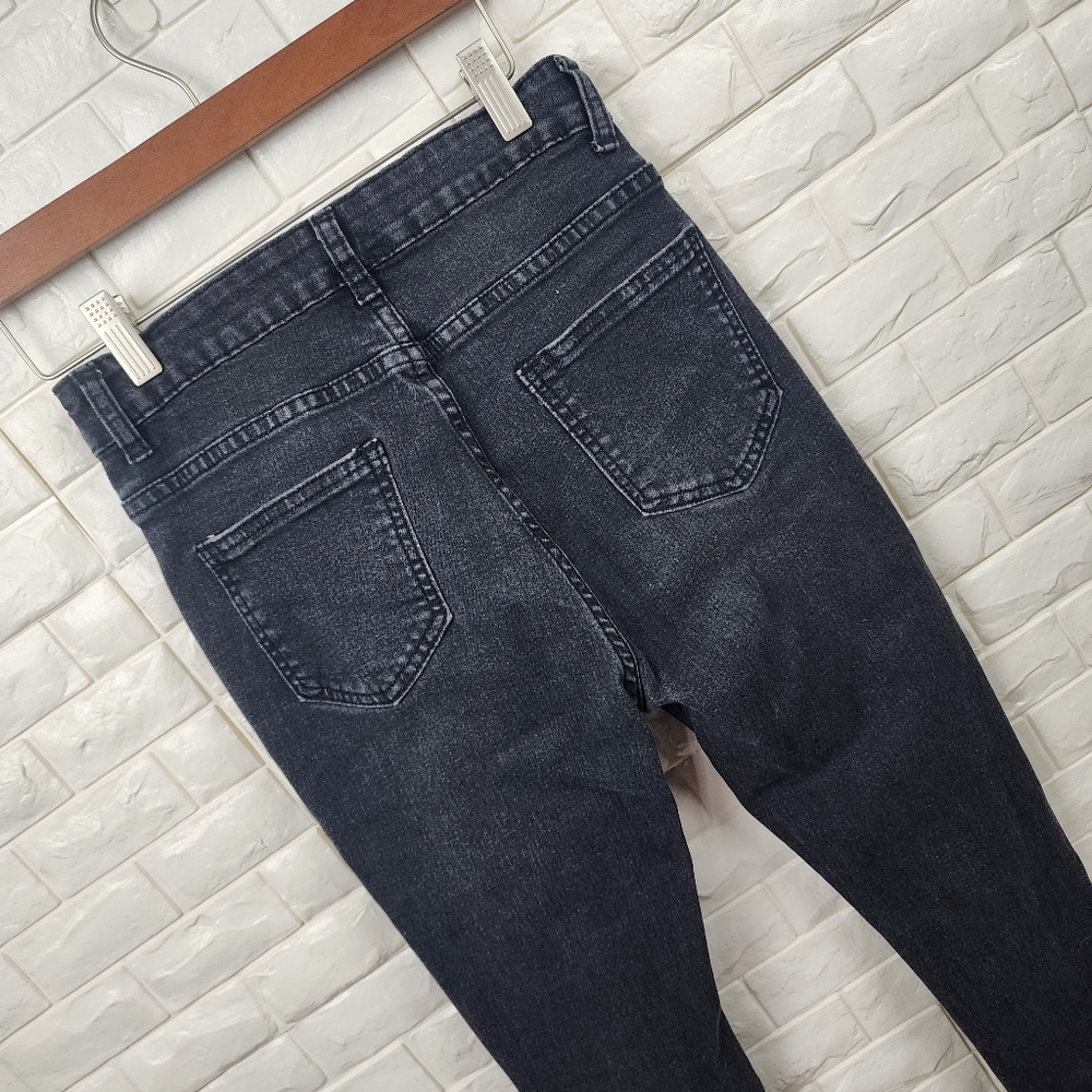 small tattered jeans. - Picture 6 of 6